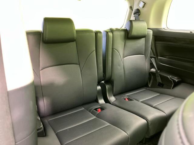 Toyota Alphard 8