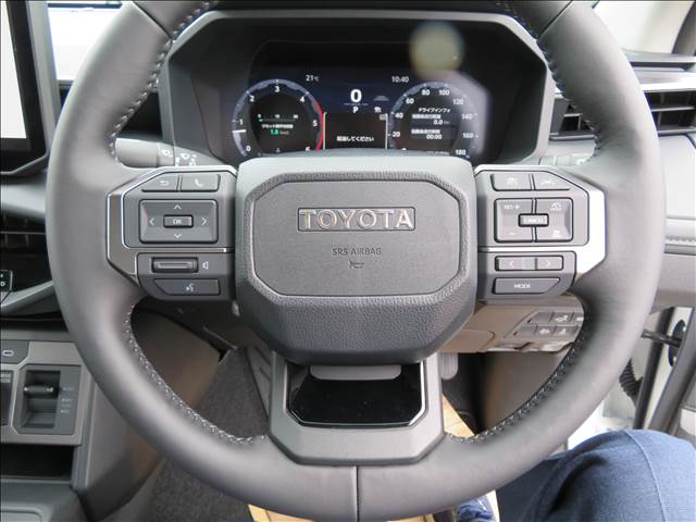 Toyota Hilux 4