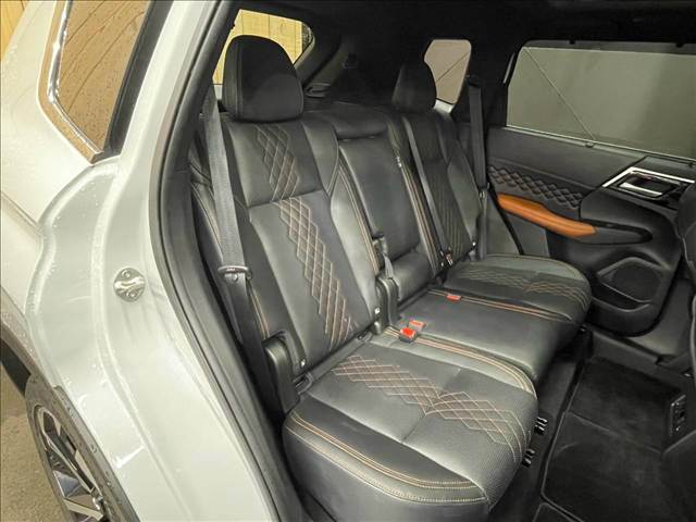 Mitsubishi Outlander 12
