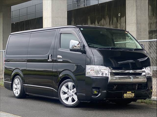 Toyota Hiace Van 5