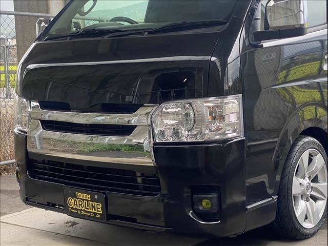 Toyota Hiace Van 10