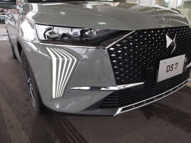 DS Automobiles DS7 8