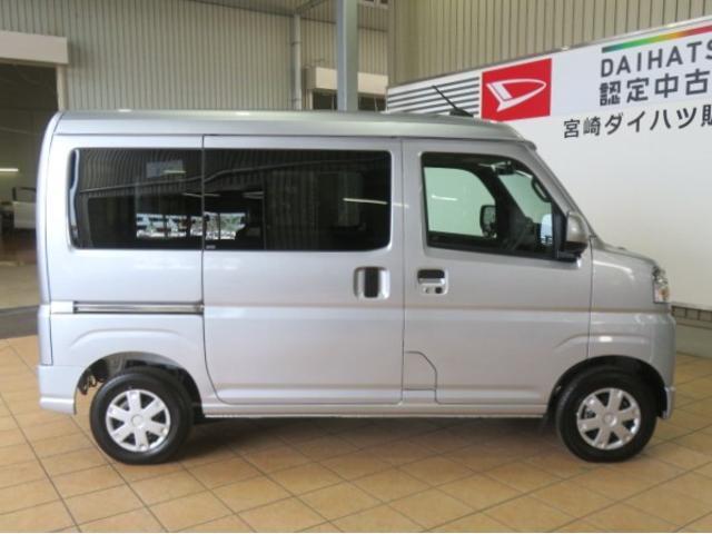 Daihatsu Hijet Cargo 6