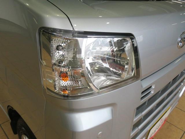 Daihatsu Hijet Cargo 8