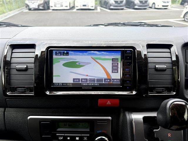 Toyota Hiace Van 4