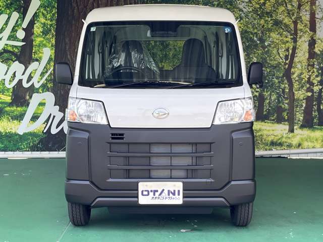 Daihatsu Hijet Cargo 4