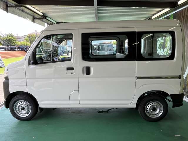 Daihatsu Hijet Cargo 7