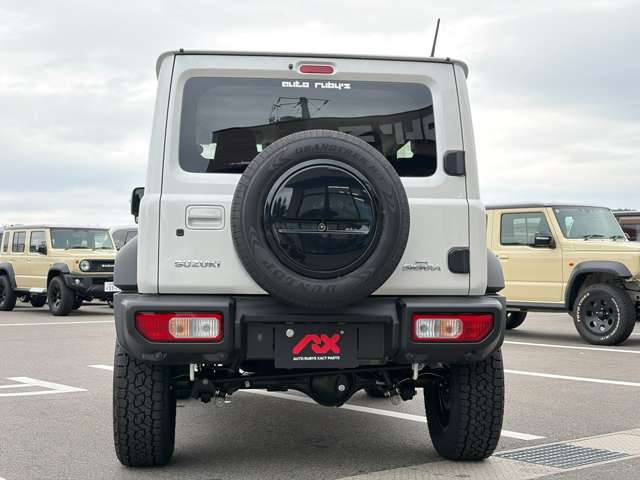 Suzuki Jimny Sierra 10