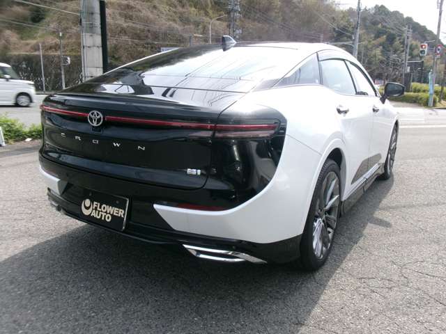 Toyota Crown Crossover 3