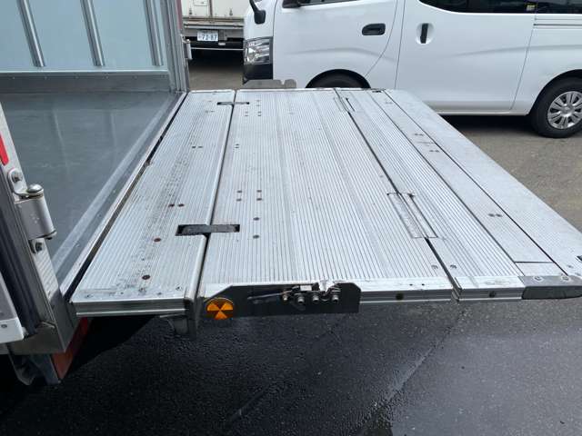 Isuzu Elf 11