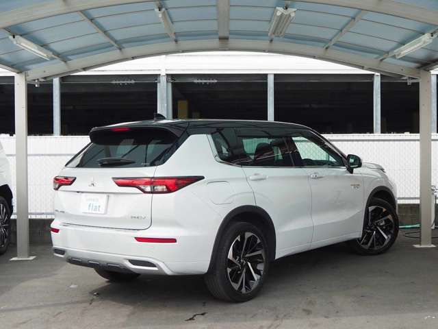 Mitsubishi Outlander 2