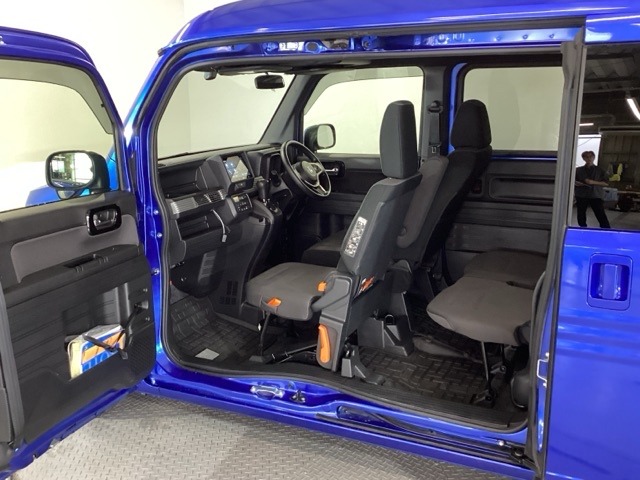 Honda N-VAN 8