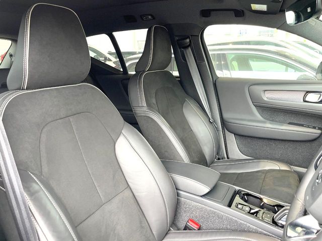 Volvo XC40 12
