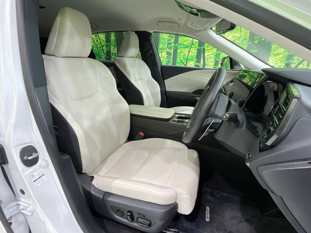 Lexus RX 8