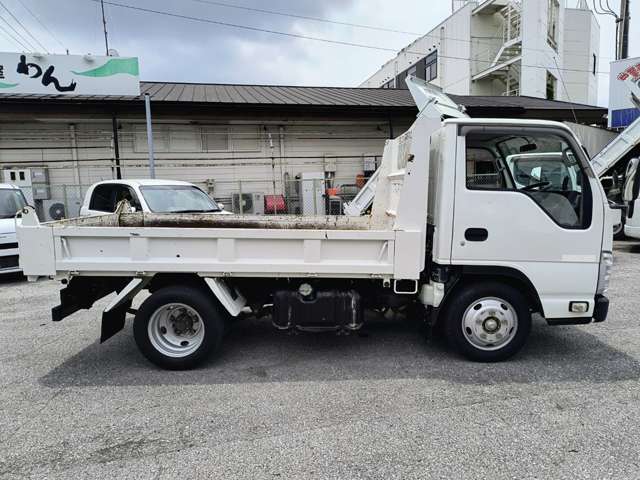 Isuzu Elf 11