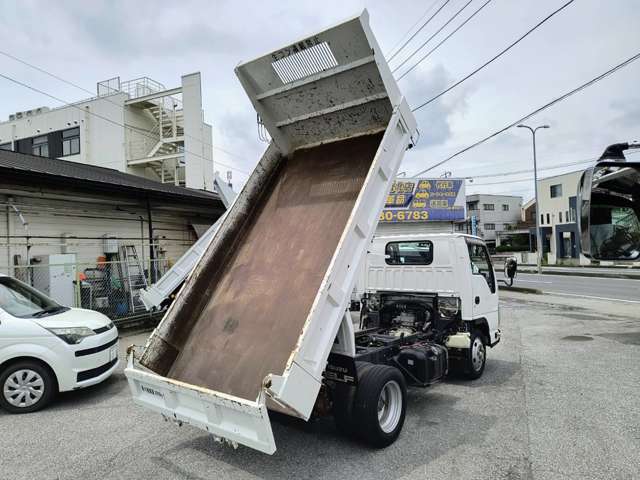 Isuzu Elf 7