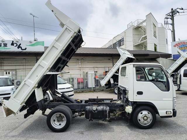 Isuzu Elf 8