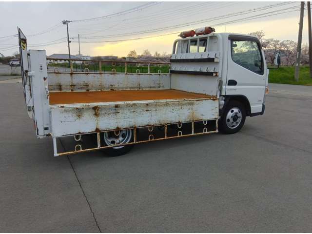 Mitsubishi Fuso Canter 12