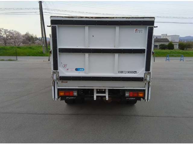 Mitsubishi Fuso Canter 4