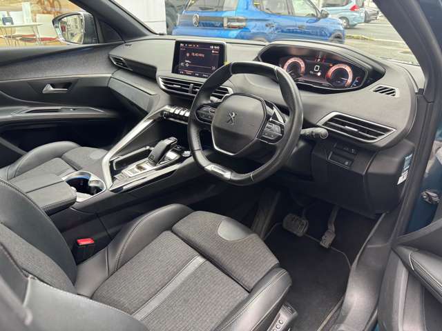 Peugeot 5008 6