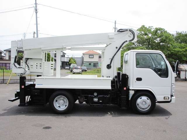 Isuzu Elf 5