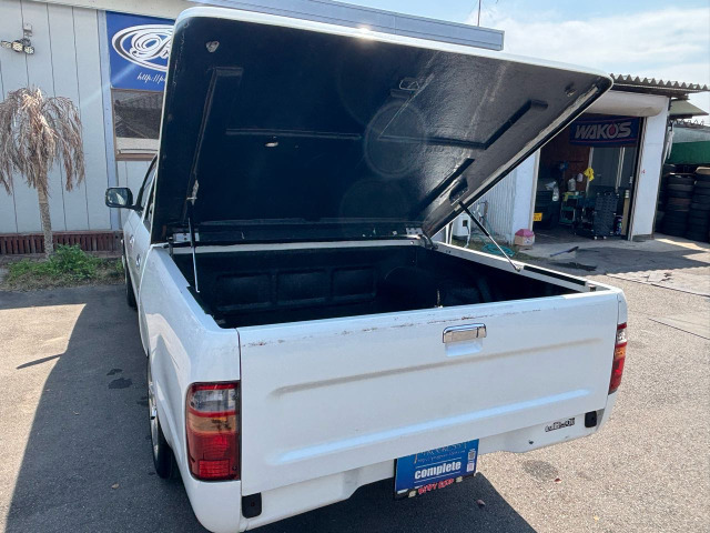 Toyota Hilux 11