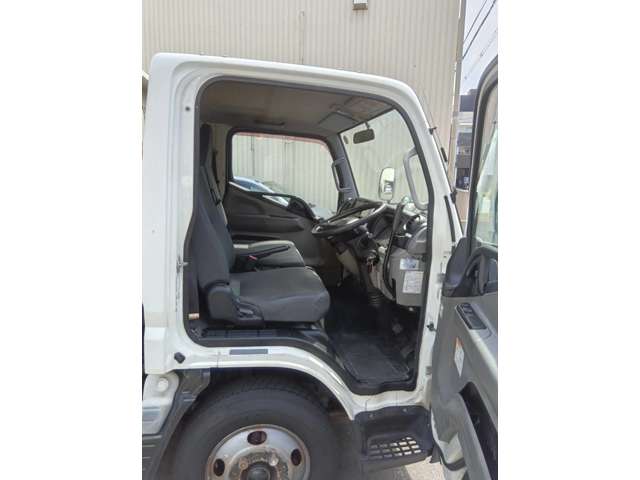 Mitsubishi Fuso Canter 12