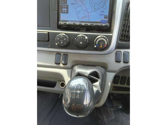 Mitsubishi Fuso Canter 8