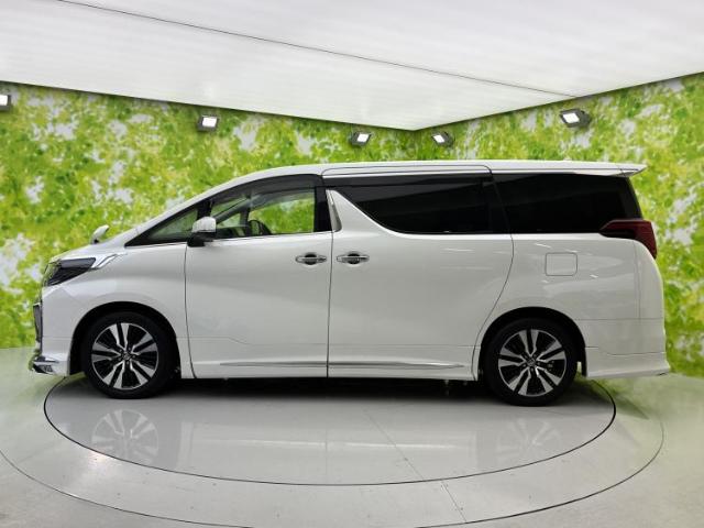 Toyota Alphard 5