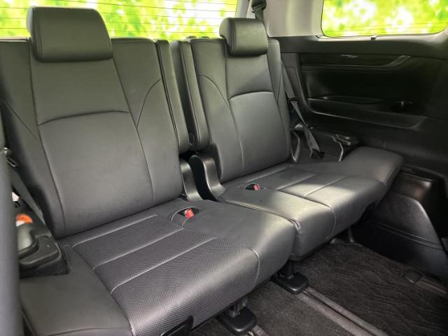 Toyota Alphard 8