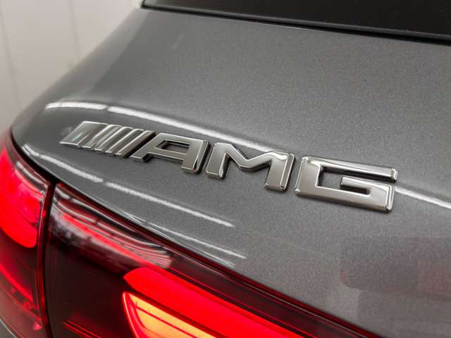 Mercedes-Benz GLA-Class 12