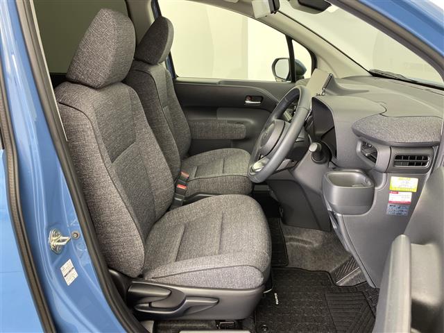 Toyota Sienta 12