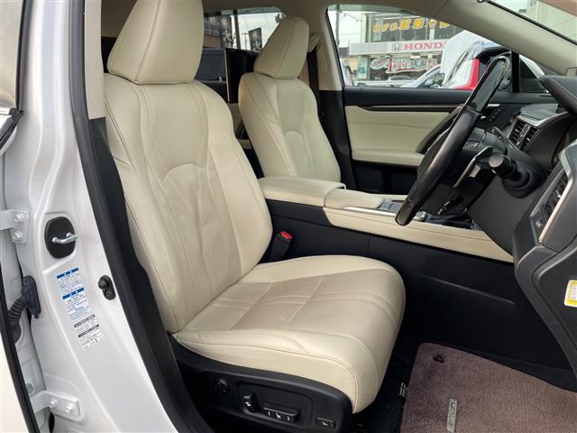 Lexus RX 9