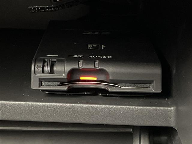 Nissan Serena 11