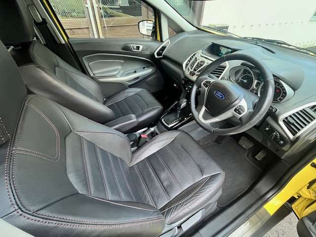Ford エコスポーツ 4