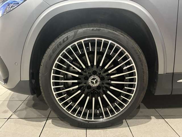 Mercedes-Benz EQA 10