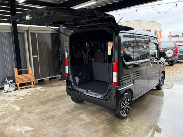 Honda N-VAN 12
