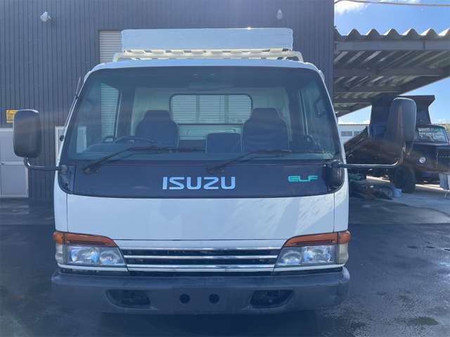 Isuzu Elf 2