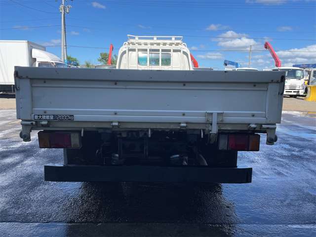 Isuzu Elf 6