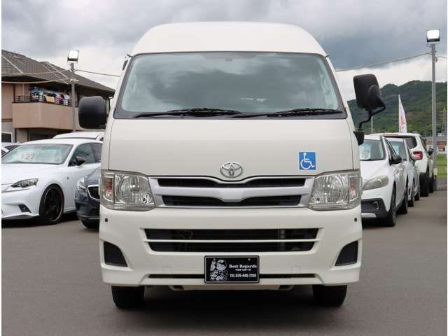 Toyota Hiace Van 6