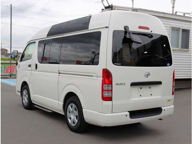Toyota Hiace Van 9