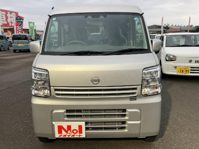 Nissan NV100 Clipper 5