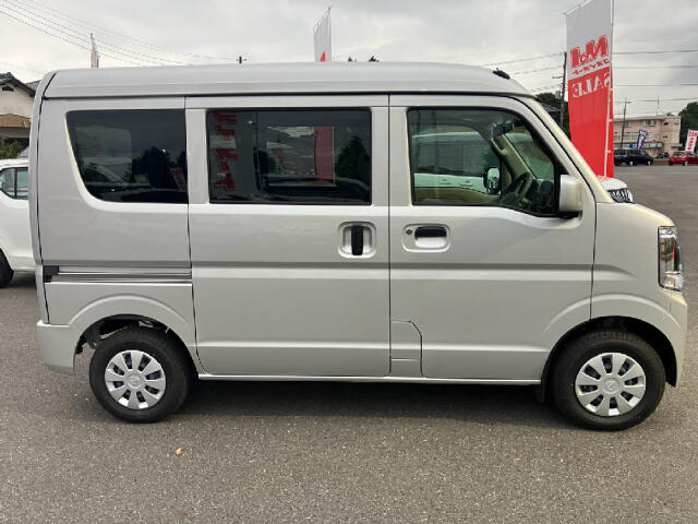 Nissan NV100 Clipper 7