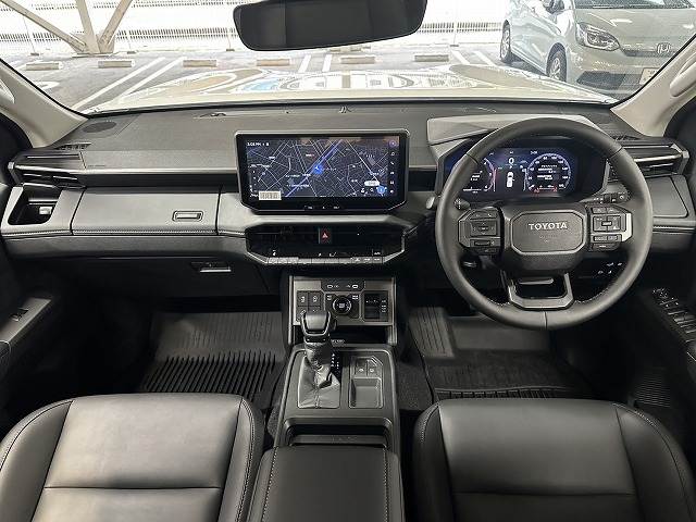 Toyota Hilux 2