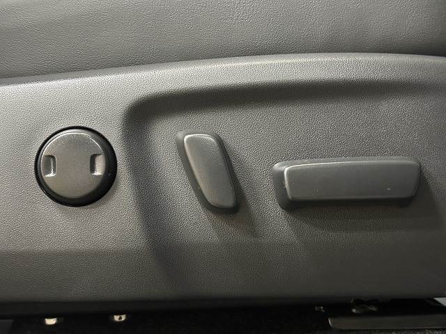 Toyota Hilux 8