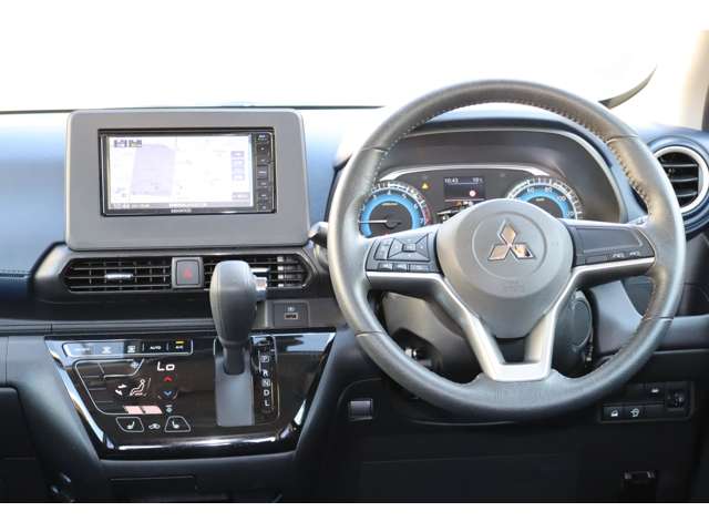 Mitsubishi eK X 3