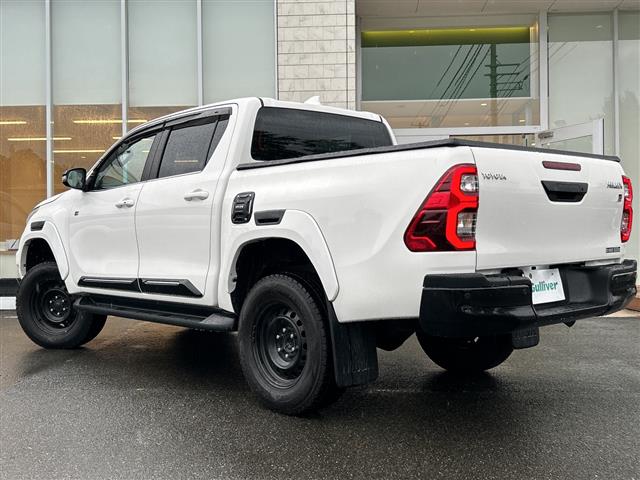 Toyota Hilux 9