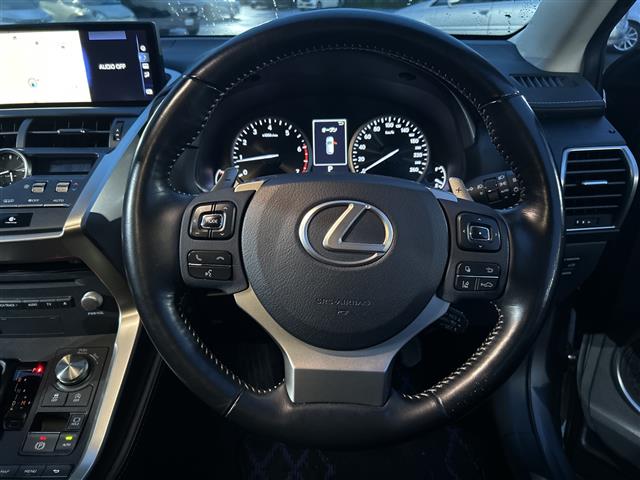 Lexus NX 9