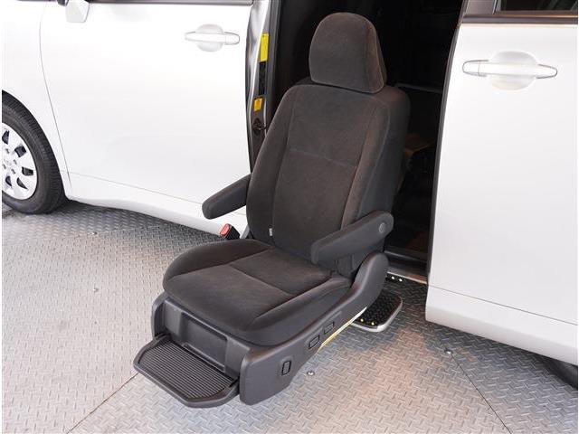 Toyota Noah 8