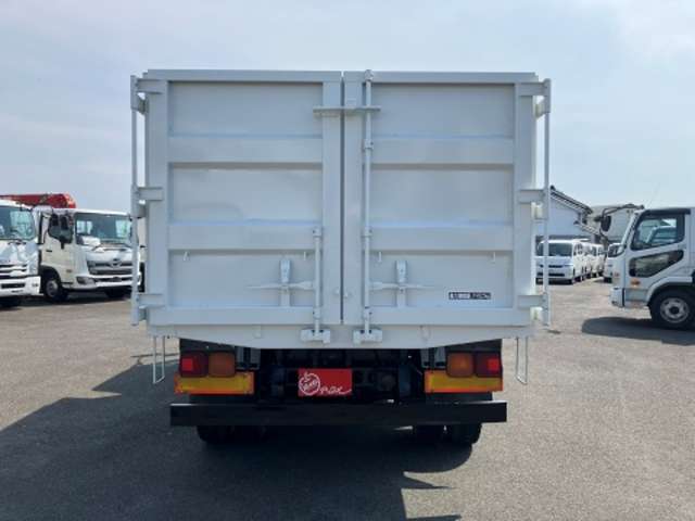 Isuzu Forward 11
